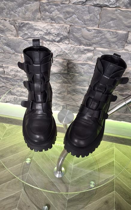 Ботинки женские.