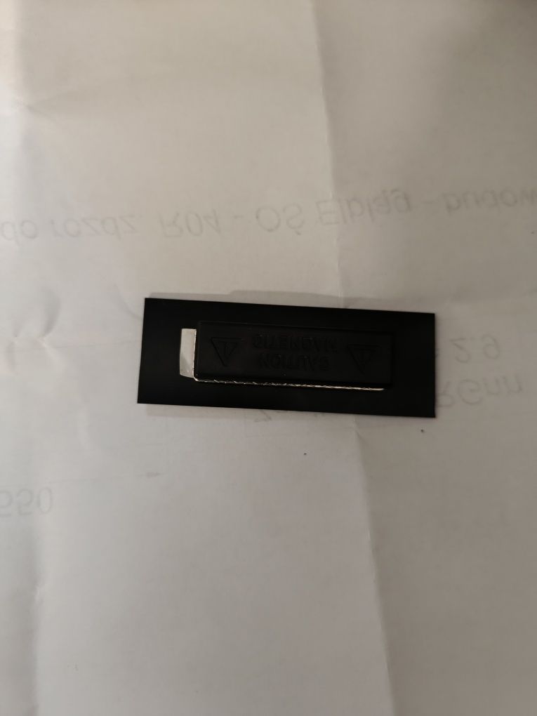 Identyfikatory z magnesem neodymowym
