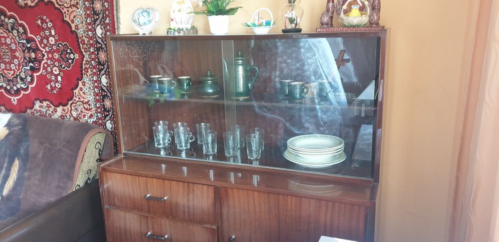 Ozdobna witryna na wysoki połysk