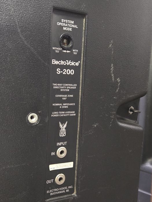 Kolumny estradowe ELECTRO VOICE  S 200 .