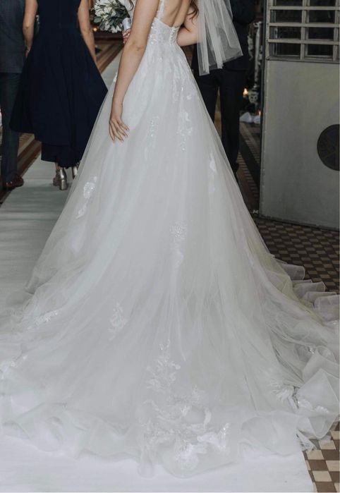 Suknia ślubna Sposabella z trenem