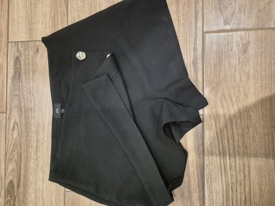 Nowe bez metki czarne spodenko spodnica  River Island  M