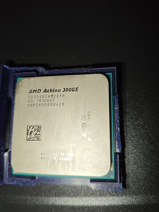 Процесор Amd Athlon 300GE