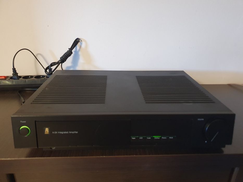 Acoustic research wzmacniacz stereo
