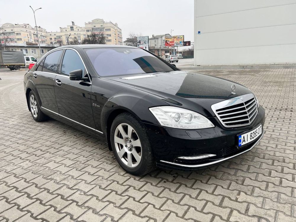 Mercedes-Bens S-Class 2011