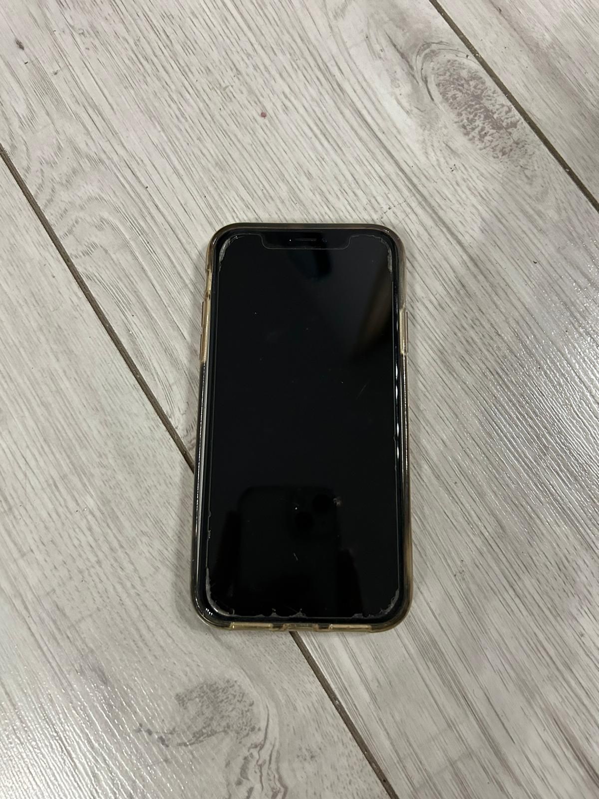 iPhone XR biały stan dobry