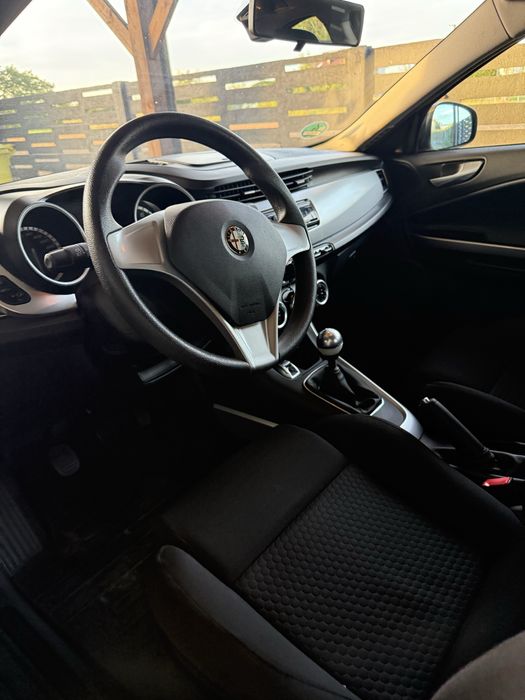 Alfa romeo giulietta 2012 1.4 120 km dna czarny metalik