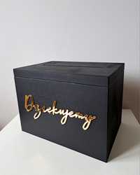 Czarne pudełko na koperty lustrzany złoty napis ślub