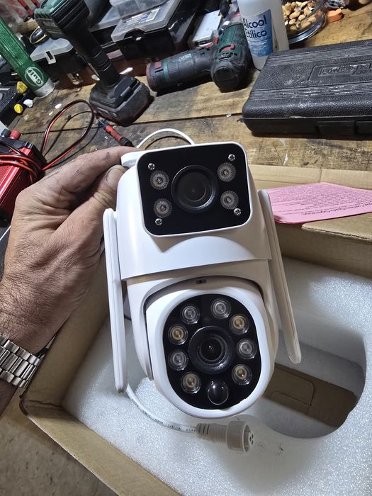 Camera vigilância multi-lente e solar