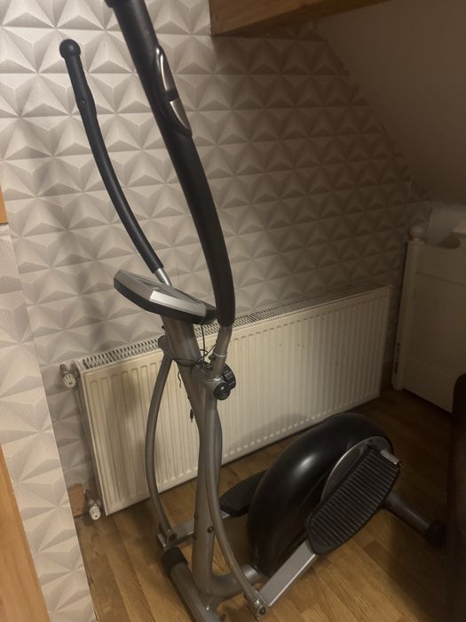 Orbitrek z regulacją magnetyczną