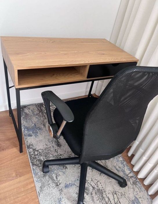 Secretária/Mesa de escritório e cadeira