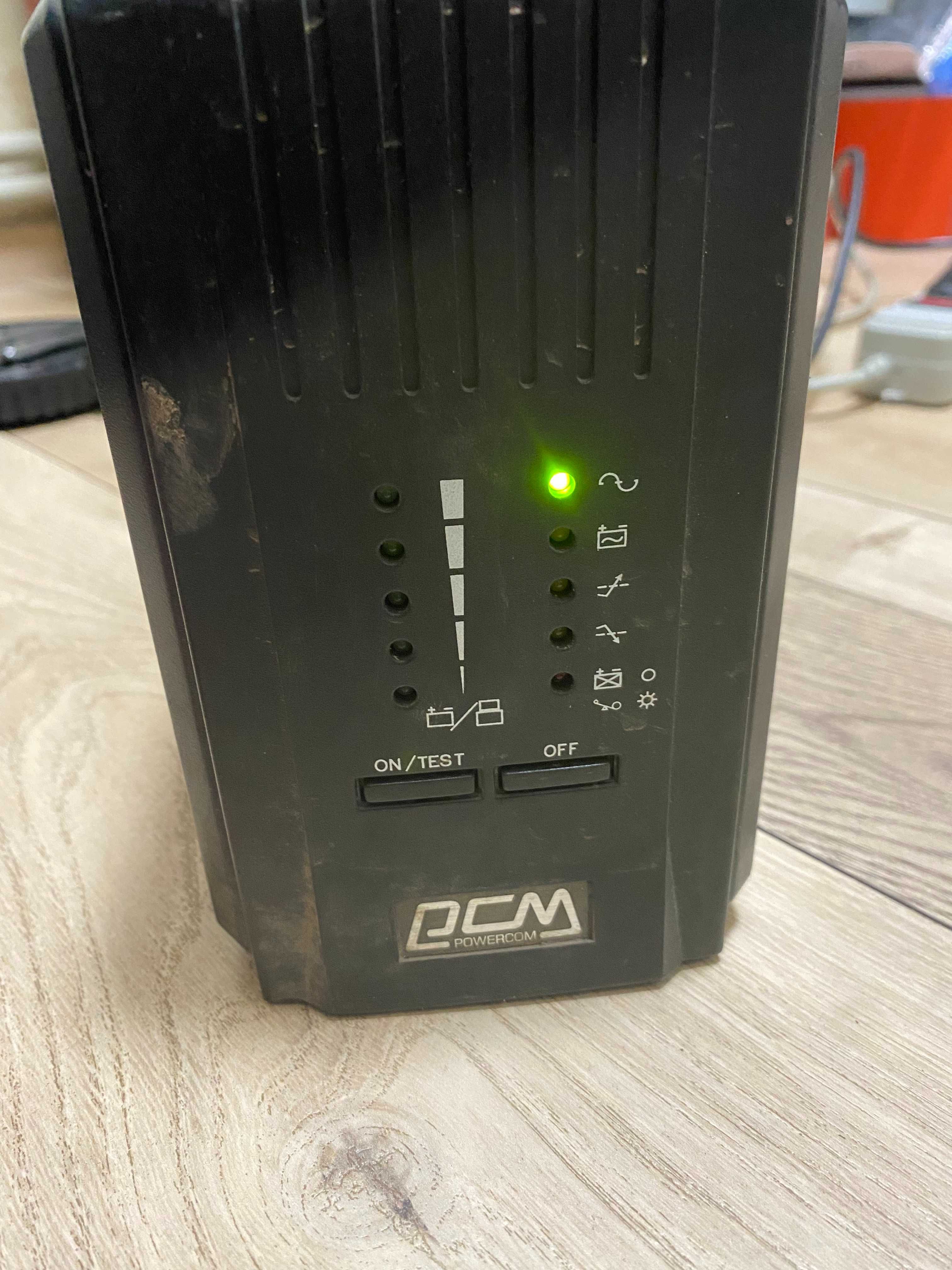 Інвертор ДБЖ Powercom BNT-400A.