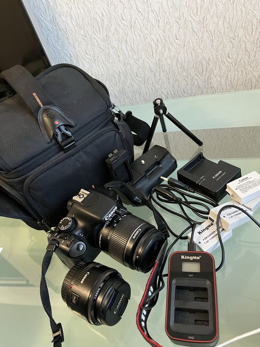 Фотоаппарат Canon 550d с портретником и китовым об-вом + кофр, бустер