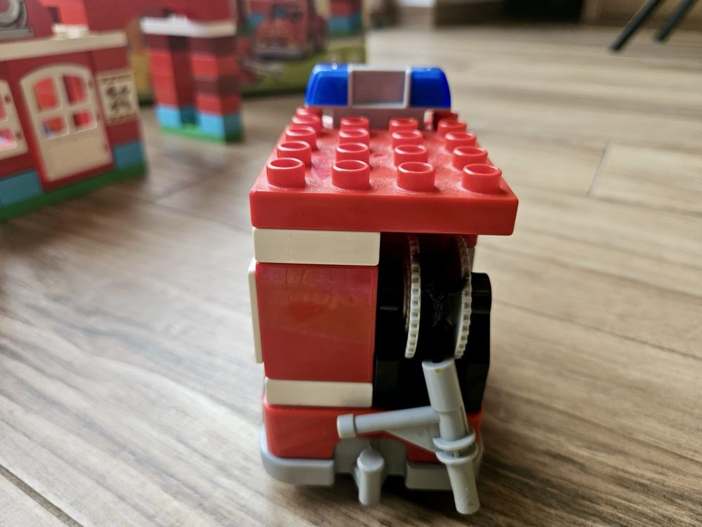 Lego Duplo 10593 - Remiza strażacka - komplet 100%!