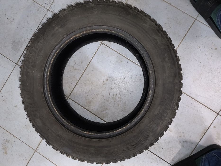 Opony zimowe Bridgestone 215/60/16