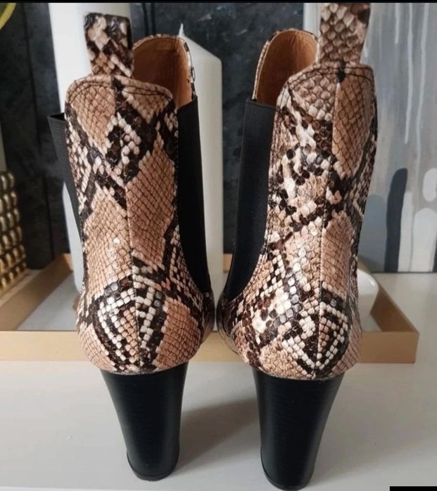 Nowe botki skóra węża na słupku vices kowbojki