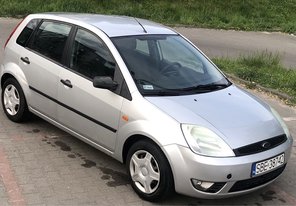 Ford Fiesta 1.4 rok 2003 Klima Dziala wszystko sprawne