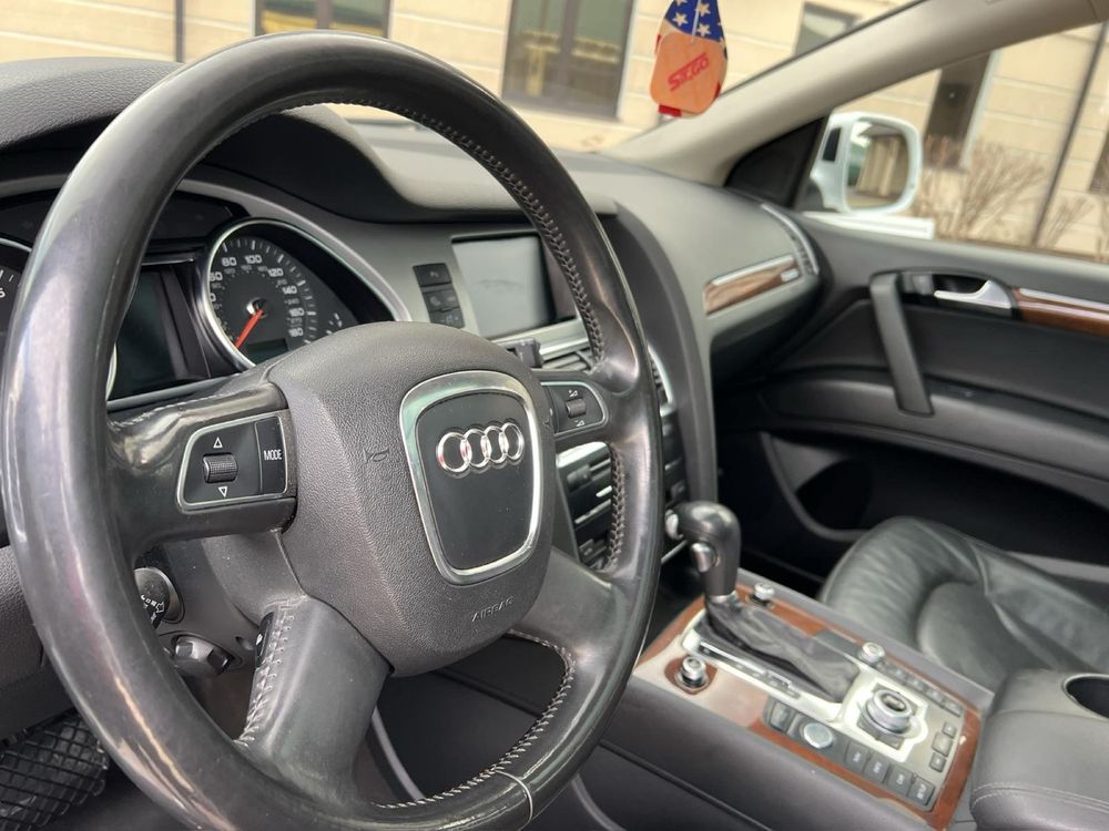 Audi Q7 2010 рік, гарний стан