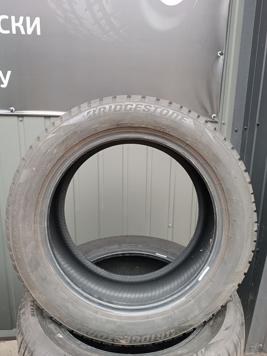 Зимові шини 225/50/17 Bridgestone Blizzak LM001