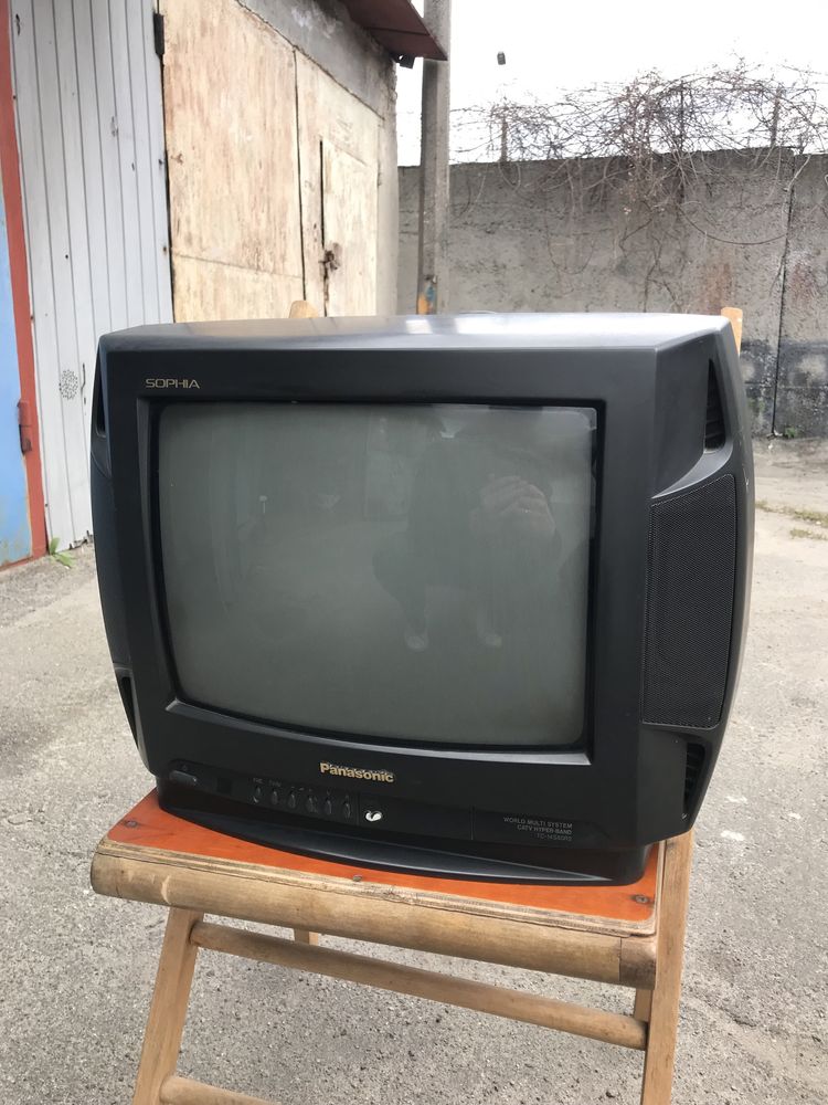 Телевизор Panasonic маленький