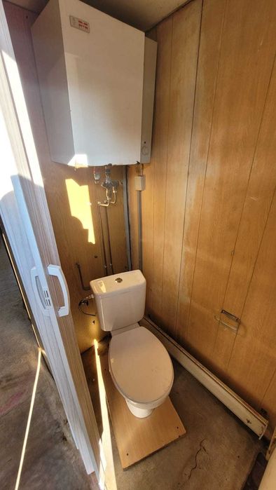 PRZYCZEPA SOCJALNA!  Idealna na budowę Magazyn Szatnia! Transport