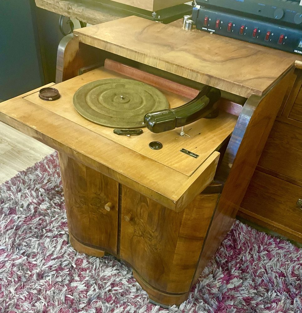 Patefon szafkowy Supraphon s 07 ,rok prod. ok. 1950 ladny stan