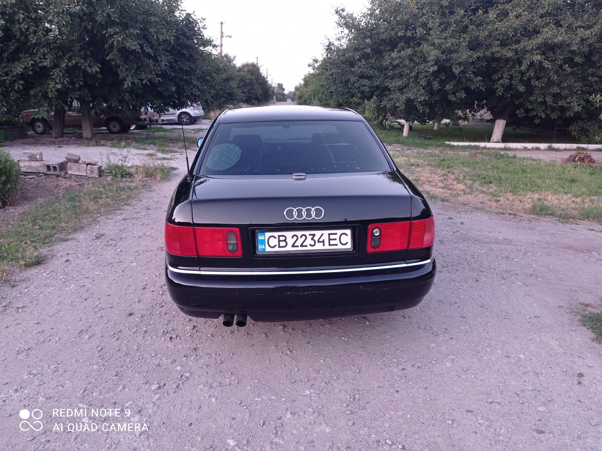 Продам Audi A8 (D2)