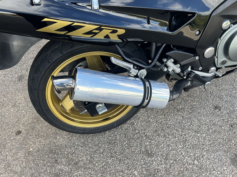 Kawasaki ZZ600 89 não paga IUC