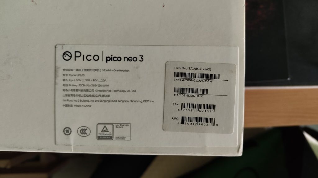 VR окуляри Pico Neo 3