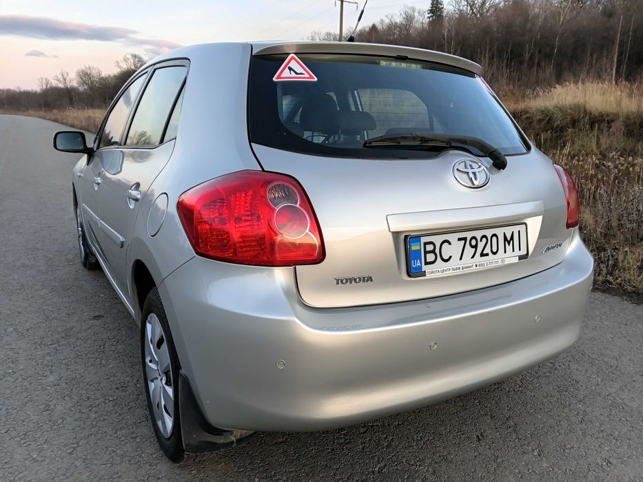 Тайота Ауріс 2008р