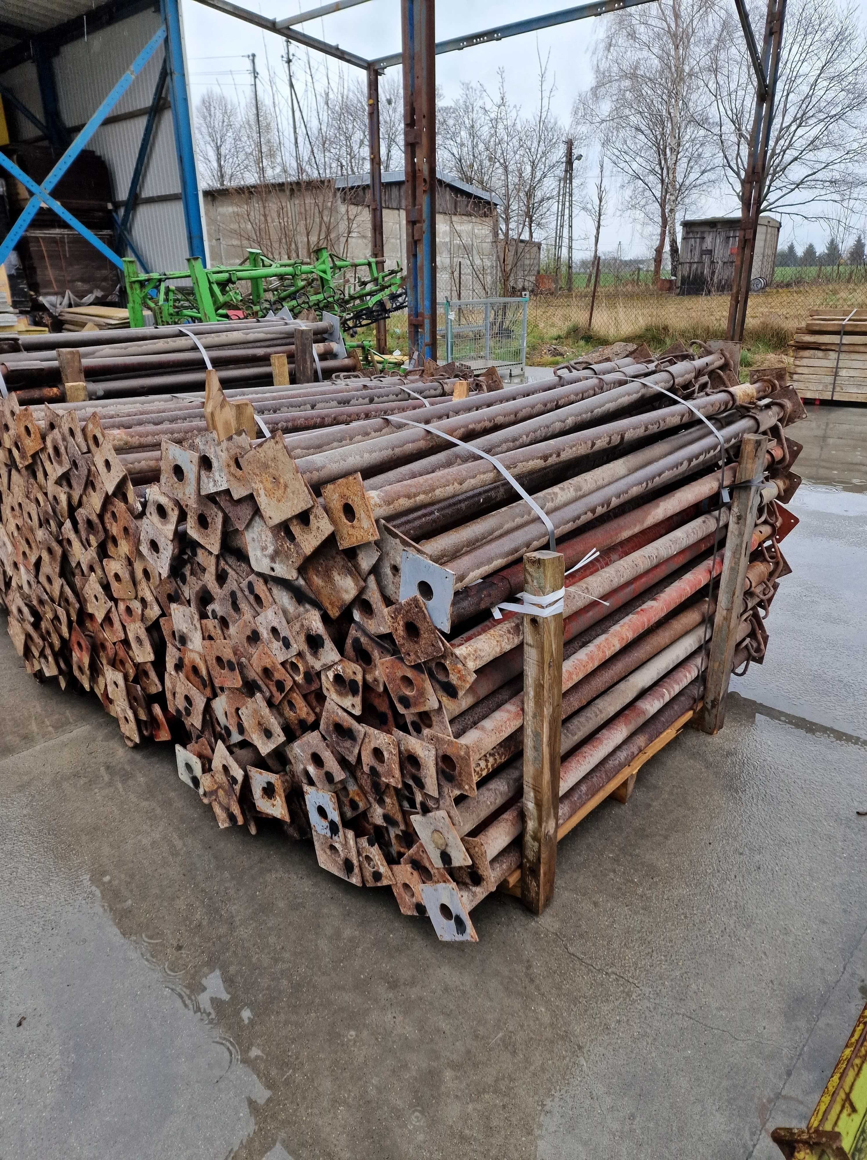 Stemple budowlane podpory sztyce 3m szalunki