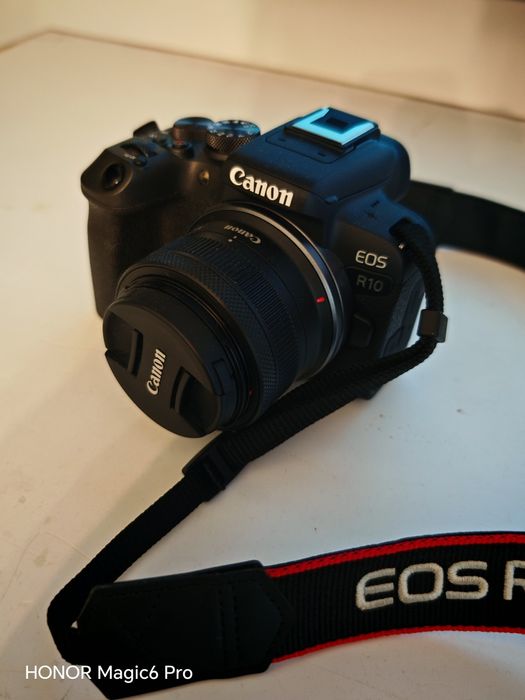Canon EOS R10 + Obiektyw RF-S 18-45mm IS STM