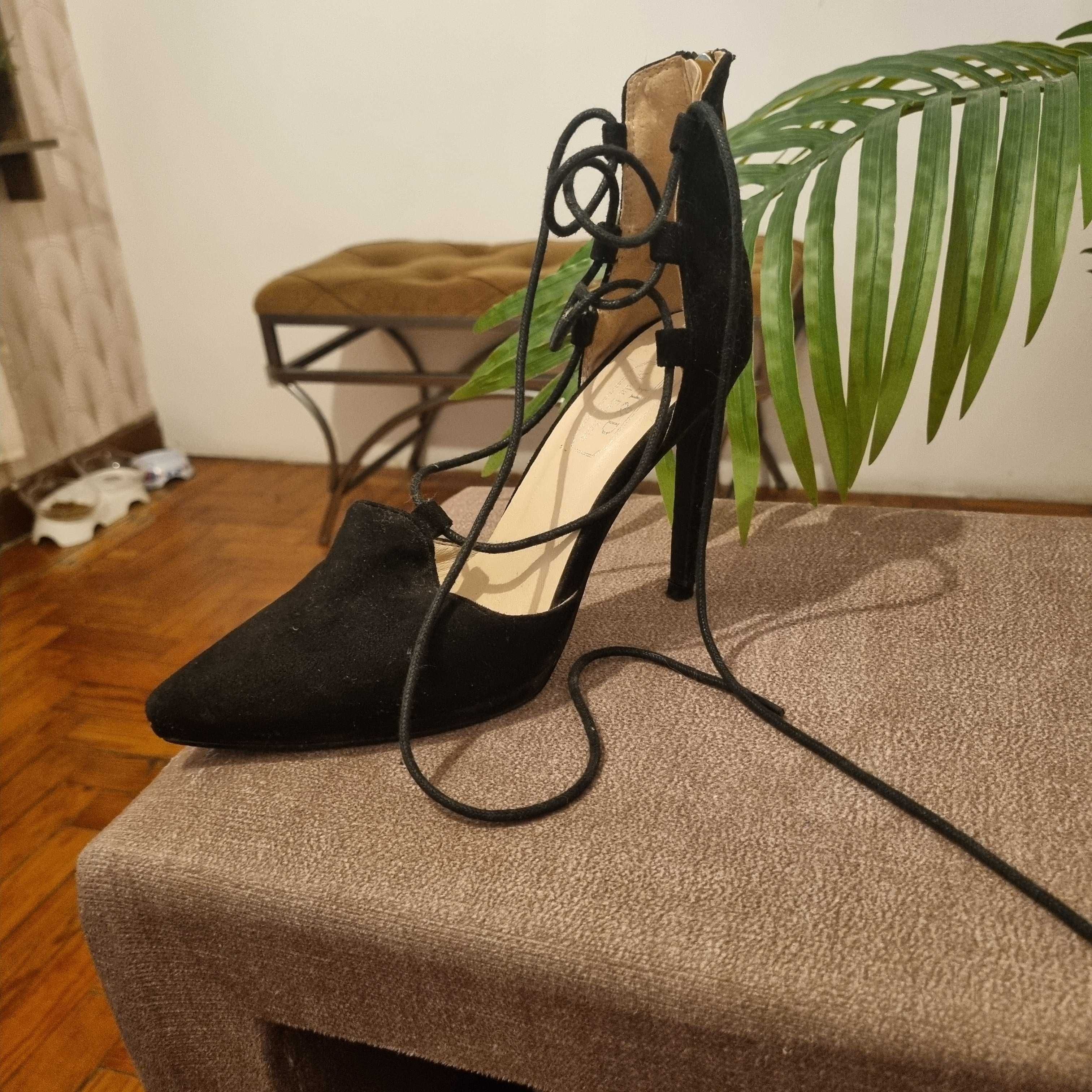 Sapatos variados