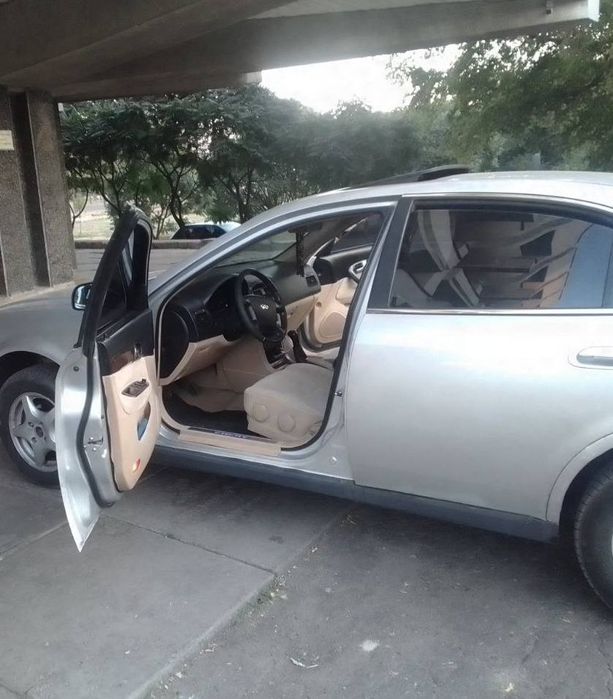 Продаю Чері істар