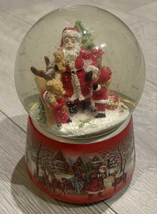 Kula śnieżna z pozytywka Świateczna Mikołaj