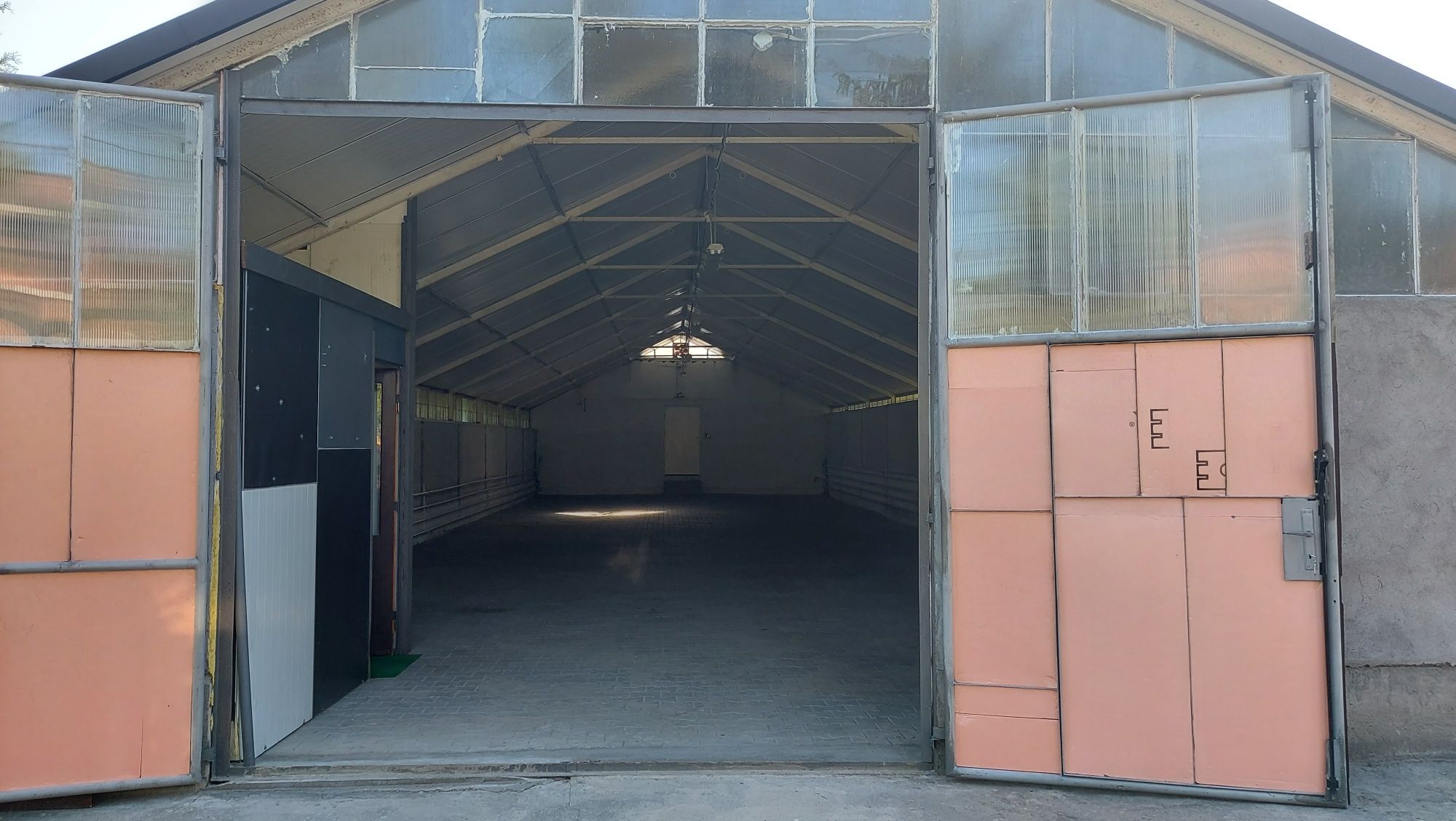 Lokal na magazyn 250m²