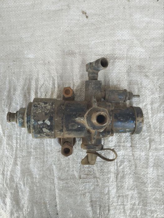 Регулятор тиску повітря МТЗ