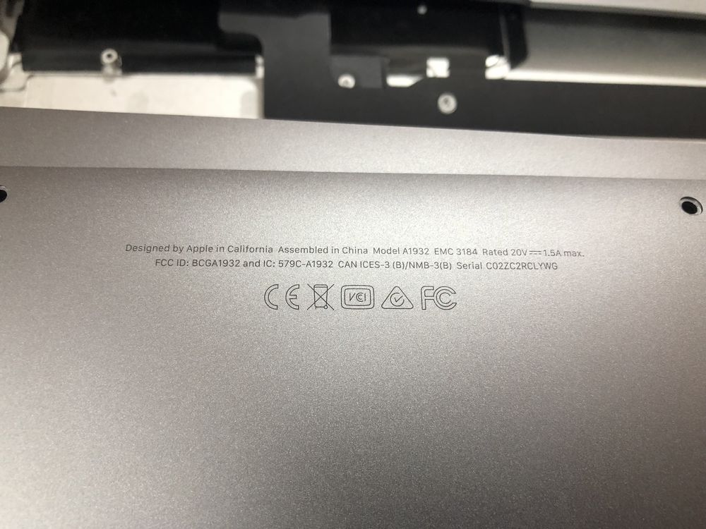 a1932 macbook lcd екран топкейс тачрад батарея