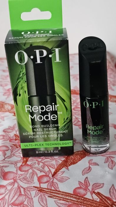 OPI Repair Mode Bond Building Nail Serum, odżywka regenerująca