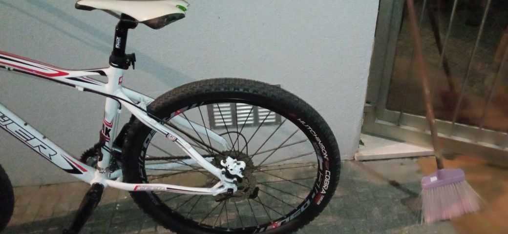 Bicicleta BTT tamanho M