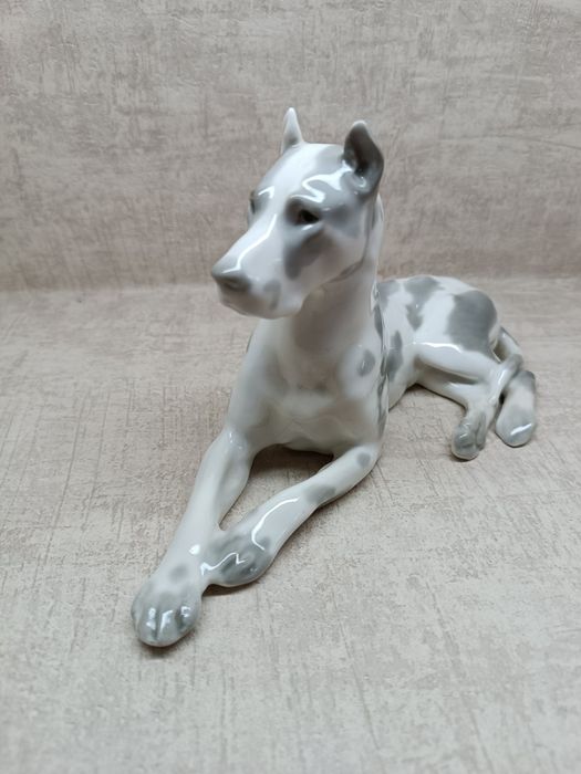 Porcelanowa figurka dog niemieckiego, Łomonosow, LFZ.