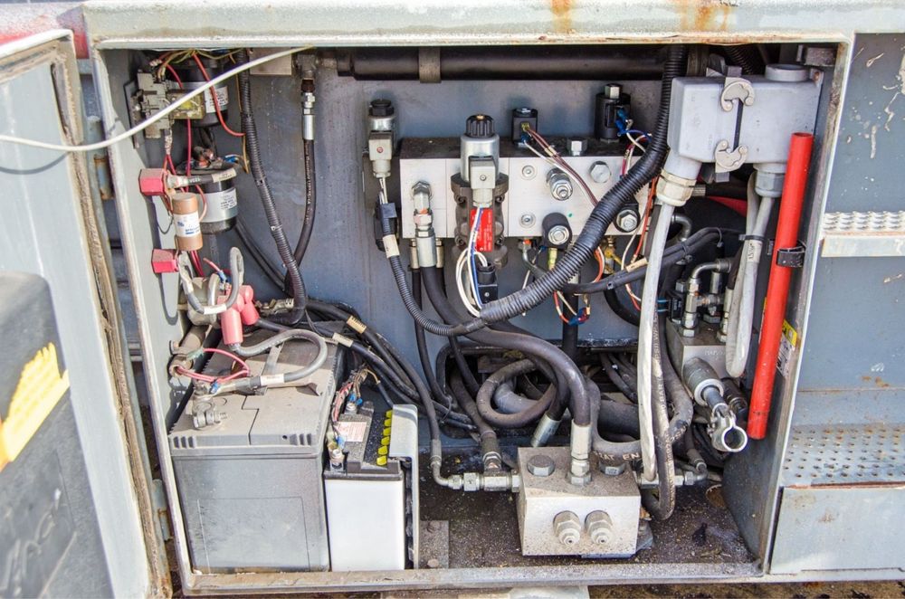 Ножичний підйомник(пеканіска) 18 метрів