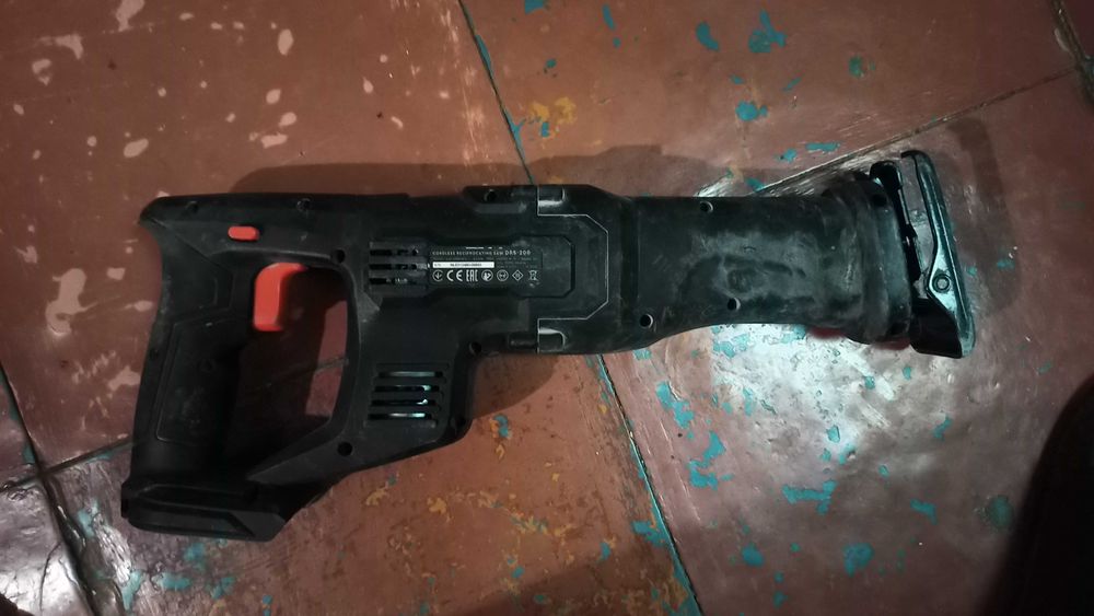 Акумуляторна шабельна пила Dnipro-M DRS-200 + Подарунок