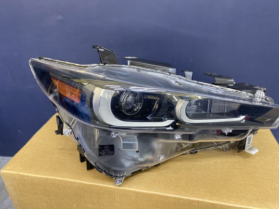 Права фара Мазда СХ-5 2022 року оригінал