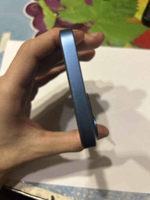 Продам Iphone 13/128 r-sim