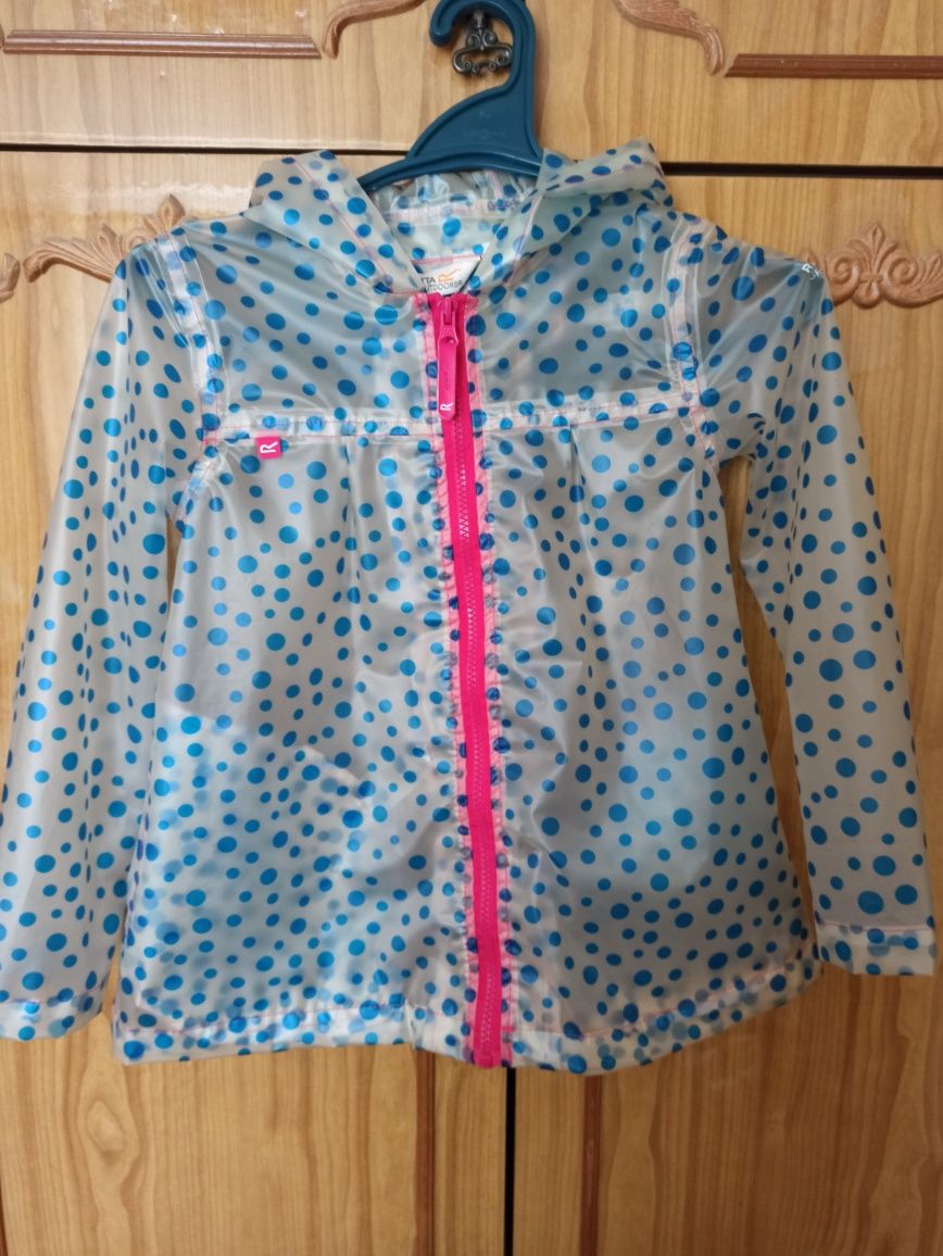 Курточка H&M 6-7 років,куртка,вітрова,плащ,дощовик, дождевик
