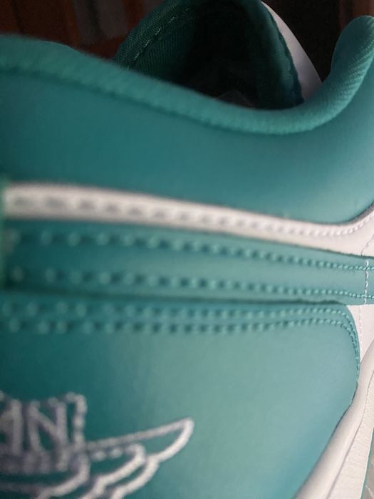 Jordan 1 New emerald low