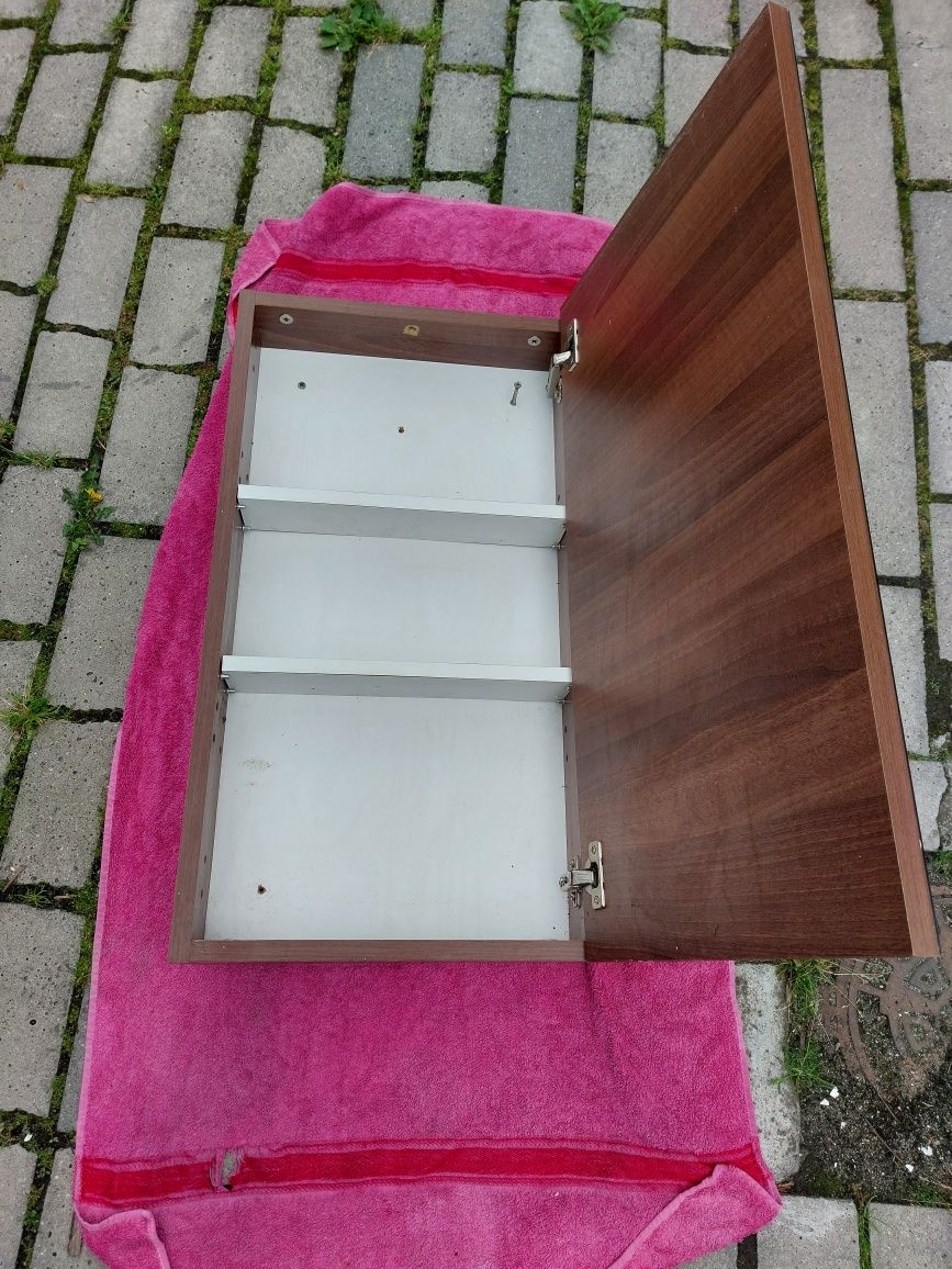 Meble łazienkowe