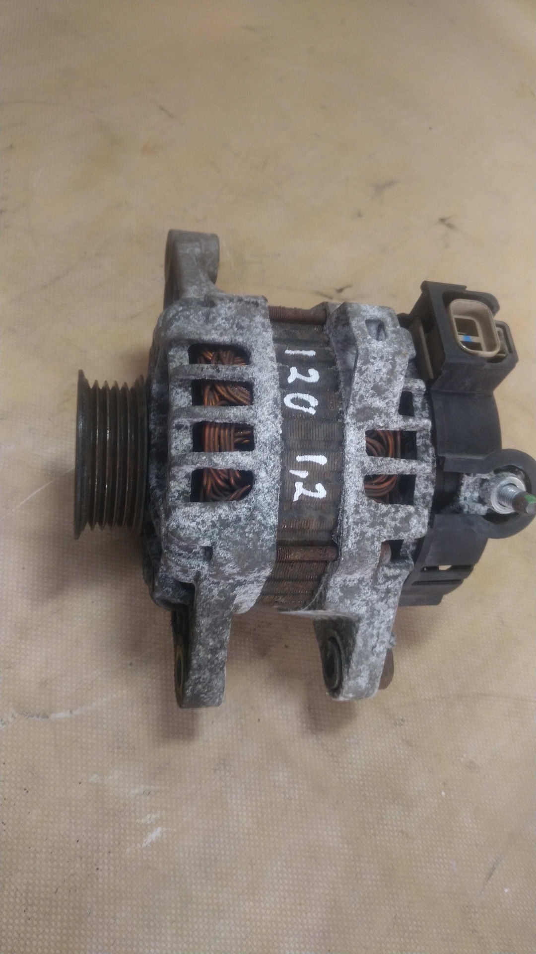 / Hyundai i20 alternator 1.2 16v