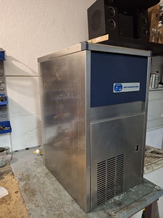 Maquina de gelo Industrial 32kg